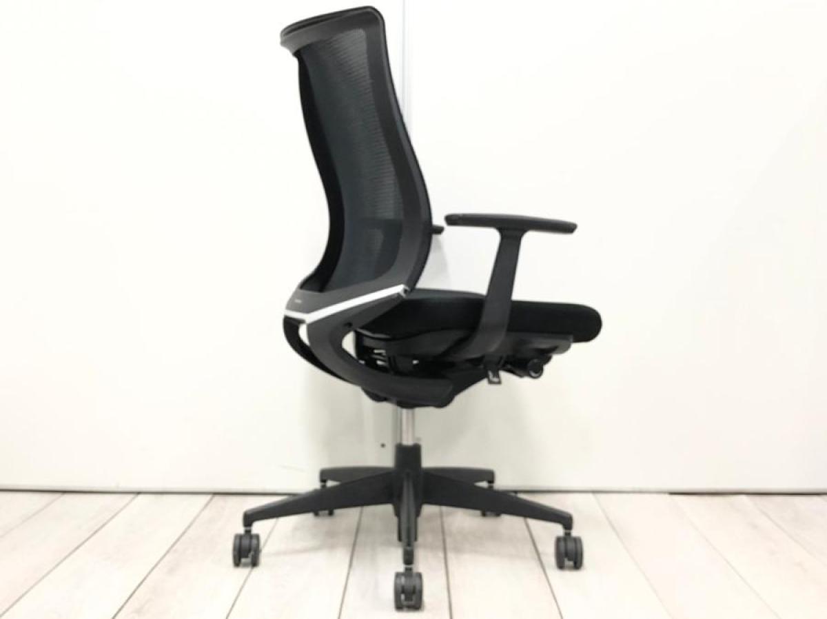 中古】ベゼル 樹脂脚 コクヨ/KOKUYO 肘付ハイバックチェア