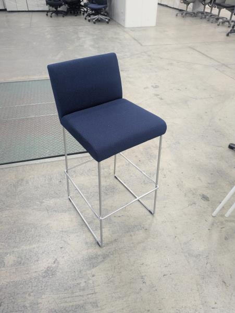 【ハイテーブルやカフェスペースにおすすめ！】■コクヨ製　イートイン　カウンターチェア　■ブルー【ABW商材】【弊社使用欄：A01011164】　【TD】
                        イートインシリーズ
                                    中古
            