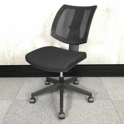 【定価約3万円】【ゆったりとした背面と座面がしっかりと体を支える！】■ライオン（LION）　レオシリーズ　肘無ローバック　背面メッシュ　■ブラック