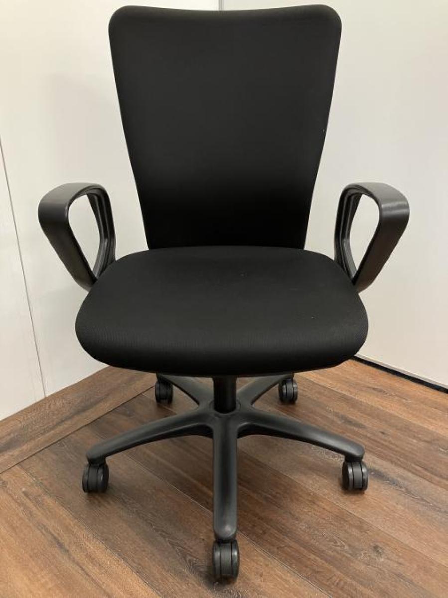 オカムラ　カロッツァチェア 中古】カロッツァチェア オカムラ/okamura 肘付ローバックチェア