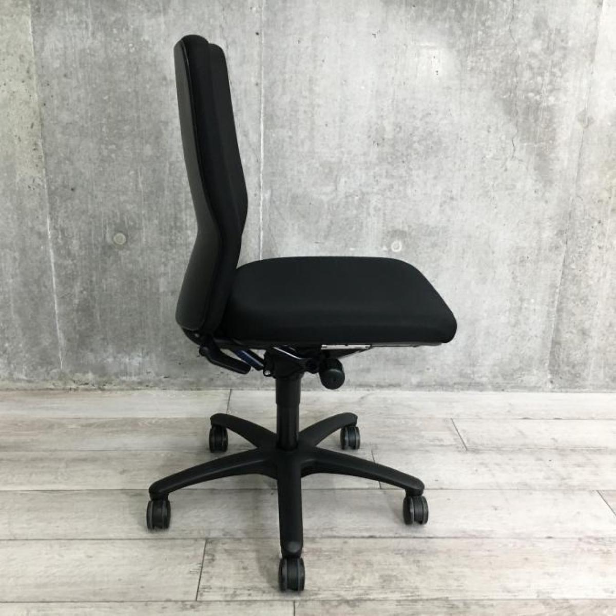 オカムラ　カロッツァチェア 中古】カロッツァチェア オカムラ/okamura 肘付ハイバックチェア