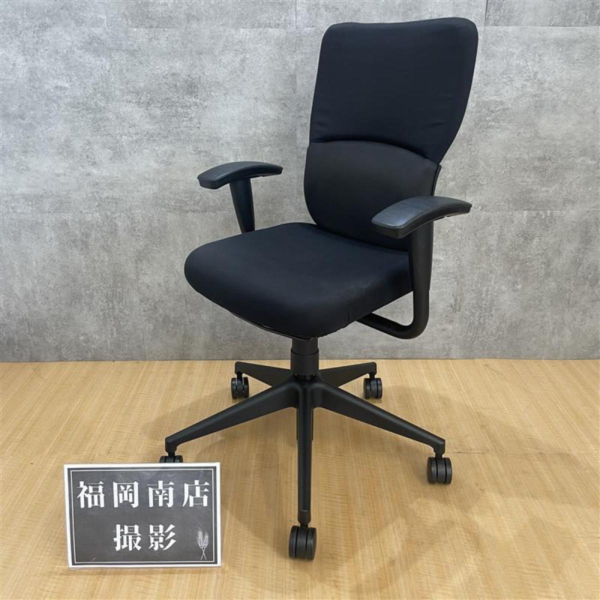 【南】スチールケース製のオフィスチェア【レッツビーシリーズ】が入荷！福岡市拠点の「オフィスバスターズ福岡南店」は、福岡はもちろん、岡山・広島エリアにも対応しています。中古オフィス家具・チェア・デスク・複合機など一式手配可能。各地に特化した在庫とワンストップ対応で、起業・移転・レイアウト変更にしっかり対応し、岡山・広島でも安心の選択肢をご提供します。＊
                        LetsB　レッツB
                                    中古
            