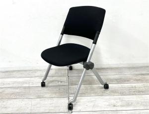 【定価約5万円】【定価約5万円】【会議室におすすめ！水平にも垂直にもスタッキング可能！】■オカムラ（okamura）製　リータ（LITA）チェア　ミーティングチェア　ネスティングチェア　会議用　■キャスター付　■ブラック