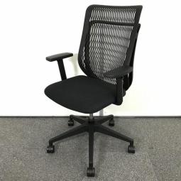 【定価約8万円】【珍しい背面樹脂メッシュ！背もたれしっかりサポート！大人気ウチダ製のAJチェア肘付ハイバックチェア！】■ウチダ（UCHIDA）製　エージェイ（AJ）チェア　肘付き　ハイバック　■ブラック　■背面：樹脂メッシュ　■可動肘 【弊社使用欄：A01020336】