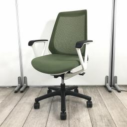 【理想的な作業姿勢をキープ！通気性も抜群な背もたれメッシュ！】■イトーキ（ITOKI）　ノナ（nona）チェア　肘付き　ハイバック　背面メッシュ　■ループ肘　■グリーン×ホワイトシェル 【弊社使用欄：A01020301】