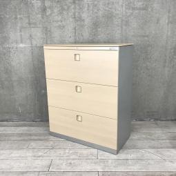 【珍しいカラーリング！高品質で使いやすい人気の3段引き出し式書庫！】■オカムラ（okamura）製　レクトラインシリーズ　3段ラテラル書庫　ローキャビネット　■本体：シルバー　天板：ナチュラル木目調　■シリンダー錠 【弊社使用欄：A01025907】