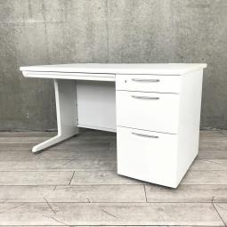 【オカムラの超定番シリーズ！袖一体型で書類をたっぷり収納可能！】■オカムラ（okamura）製 　SD-Vシリーズ　片袖机　W1200mm×D700mm　■シリンダー錠　■ホワイト
