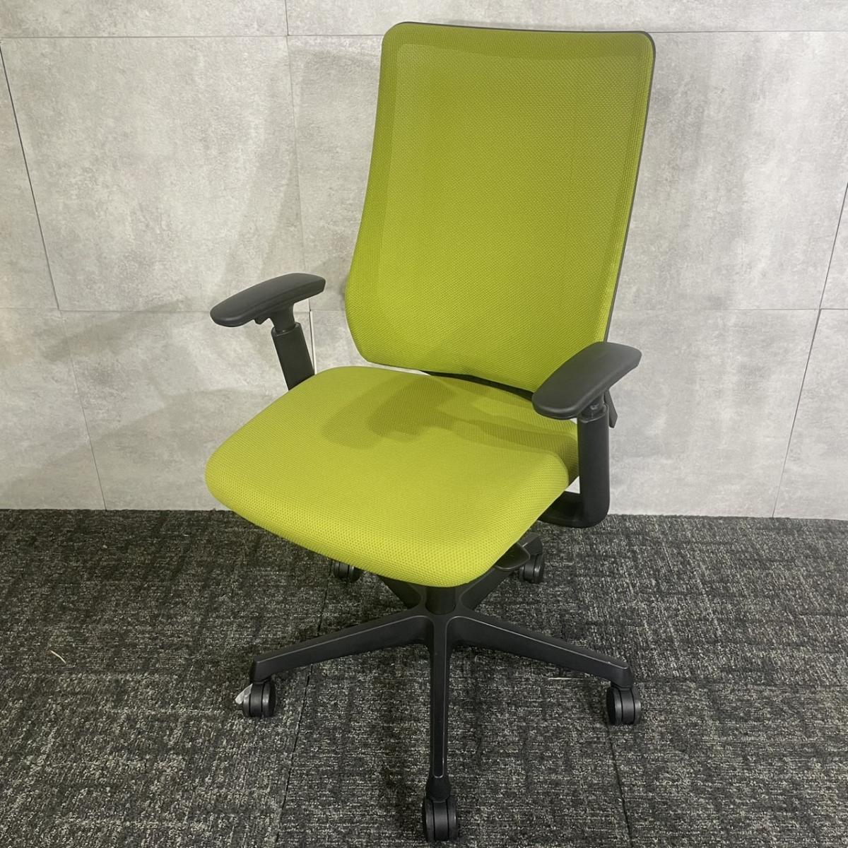 可動肘付ハイバックチェア　オカムラ　グリーン　メッシュチェア
                        フルーエントチェア
                                    中古
            