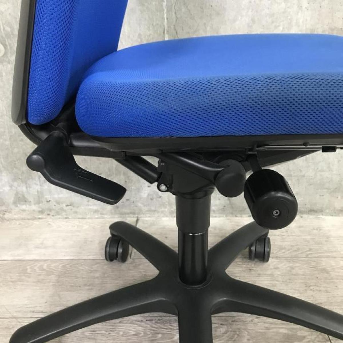 中古】カロッツァチェア CK33ZR FS16 オカムラ/okamura 肘無ロー