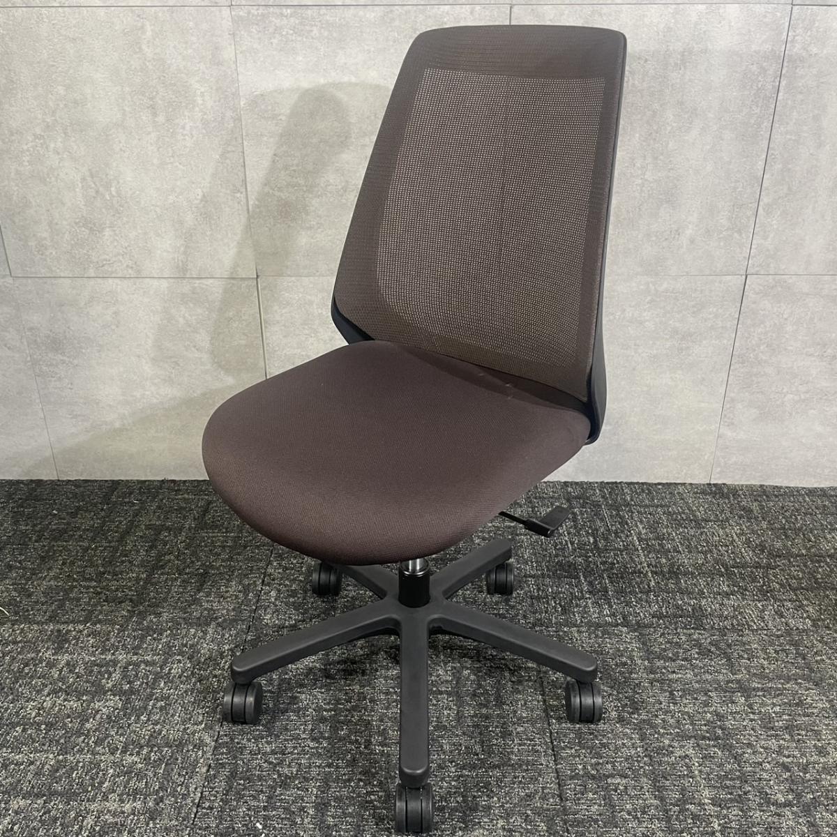 【大人気おしゃれなメッシュチェア】ワークチェアが入荷！　■イトーキ ノナ　/　スタンダードバック　/　事務チェア　/　おしゃれ　/　オフィスチェア　/　中古　/　格安　/　リサイクル
                        ノナ
                                    中古
            
