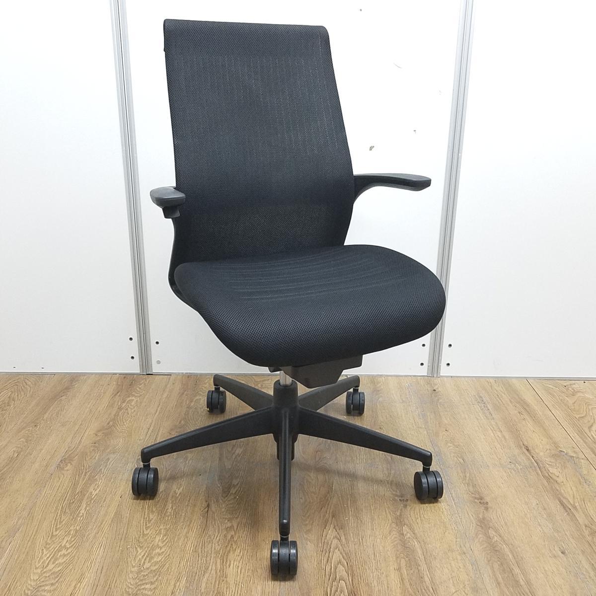 【るー】【KOKUYO】ベゼル 肘付ハイバックチェア 樹脂脚 中古】ベゼル 樹脂脚 CRS-G2822E6 コクヨ/KOKUYO 肘付ハイバック