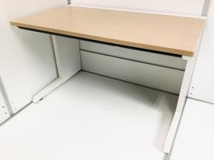 【大人気のW1200平机が入荷いたしました！　オフィスに合わせやすいW1200サイズ！　おしゃれなナチュラルカラー！】　■ITOKI（イトーキ）製　CZRシリーズ　平机　■ナチュラル