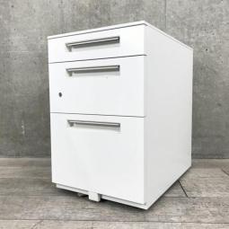 【シンプルなデザインはどんな空間にもマッチします！平机のお供としてもオススメ！】■イナバ（Inaba）製　Sワゴンシリーズ　3段ワゴン　デスクインワゴン　■ホワイト　■シリンダー錠【弊社使用欄：A01025909】