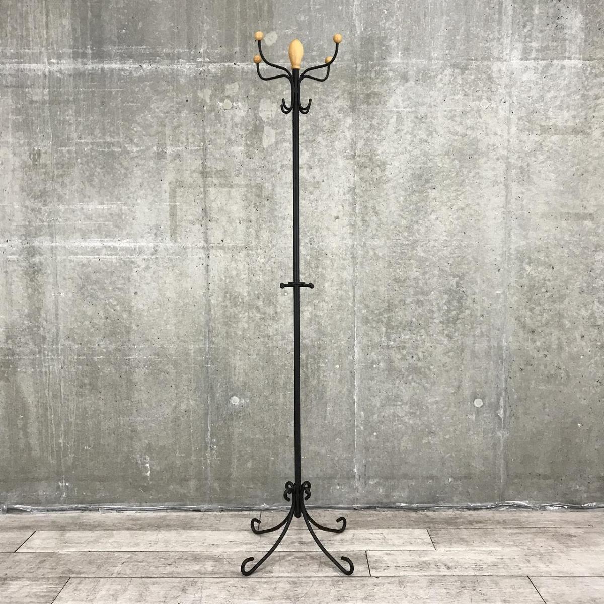 スタイリッシュなデザイン！ブラックのハンガーポールが入荷！役員室やパーソナルロッカーとの相性も抜群！
                        その他シリーズ
                                    中古
            