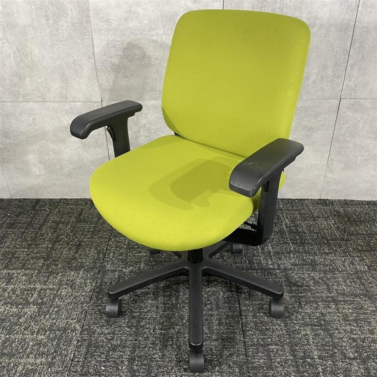 【コンパクトチェアが限定入荷☆】イトーキ製　トルテ　肘付（可動）　ローバック　パソコンチェア　事務　福岡　博多　天神　九州最大級
                        トルテチェア
                                    中古
            