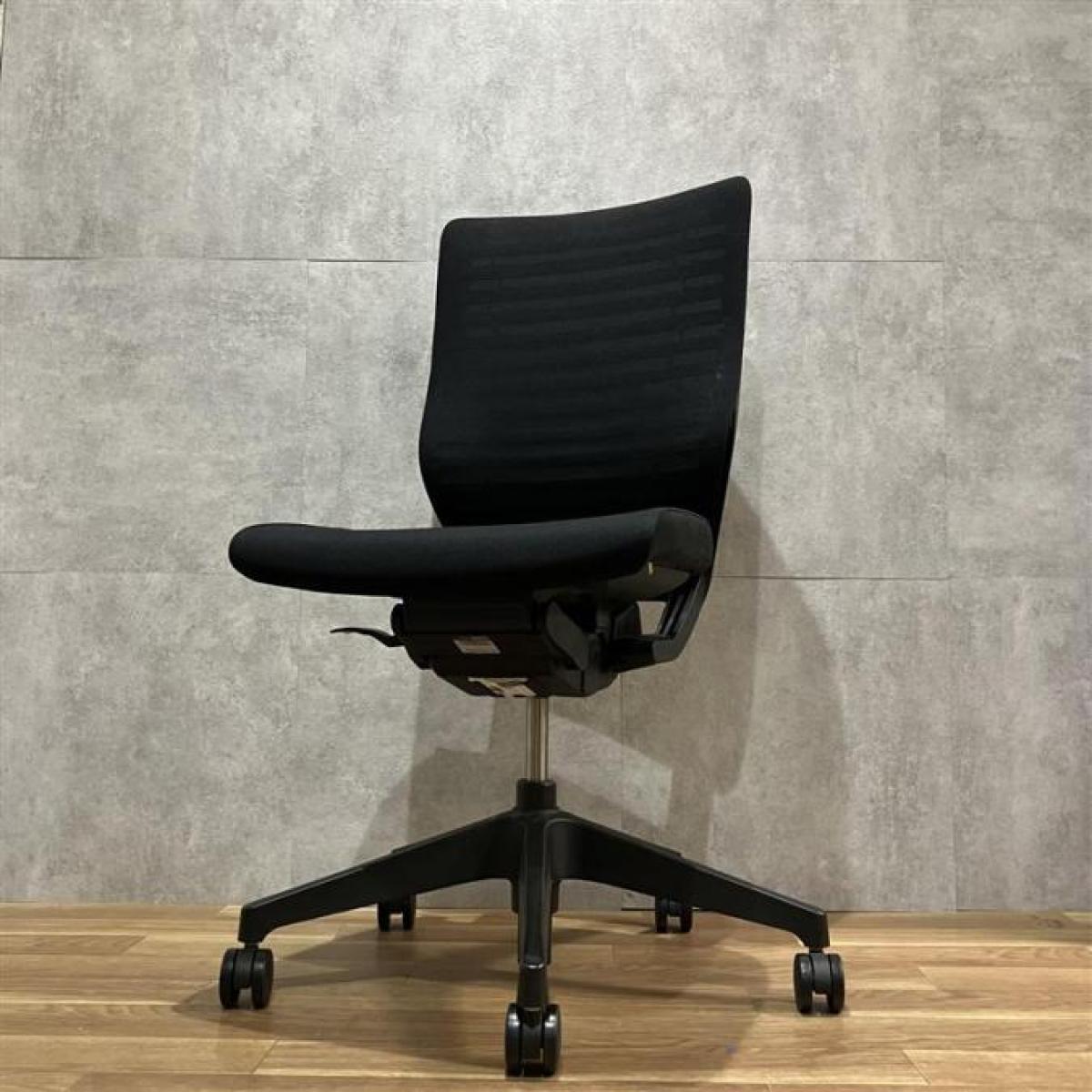 ⑨/25【西】【西店撮影商品】ブラックメッシュのエピオスチェア/肘無/ハイバック/【福岡オフィス家具】【福岡中古家具】【中古事務什器】【中古チェア】【中古椅子】
                        エピオスチェア
                                    中古
            