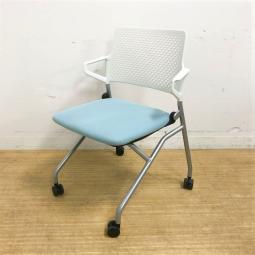 【ミーティングチェア】　会議用チェア　内田製　ライトブルー　明るい色がオフィスを彩ります　執務用　休憩用　福岡　中古　格安　折り畳み　パイプ椅子