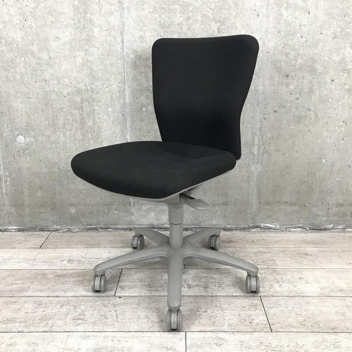 オカムラ　カロッツァチェア 中古】カロッツァチェア オカムラ/okamura 肘付ハイバックチェア