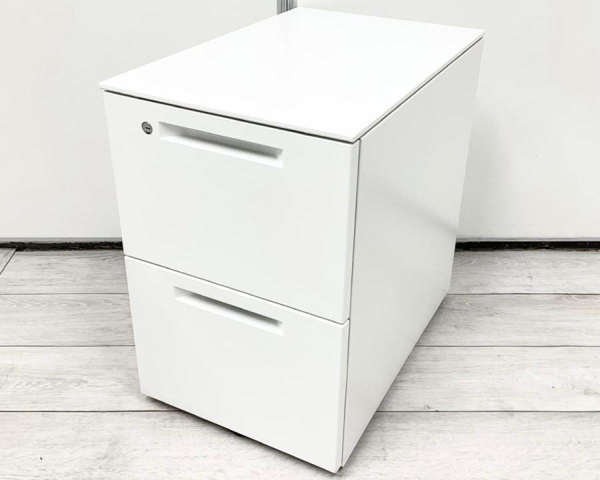 【関西倉庫在庫品】【高品質で使いやすい！当店人気商品！】■コクヨ製　2段ワゴン　ホワイト　■ファイル書類の収納に最適の引出し収納！【デスクサイドキャビネット】【KOKUYO　iS】オフィスバスターズ心斎橋店
                        iS
                                    中古
            