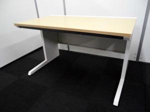 南【8月上旬入荷予定先行予約品！！】【平机/イトーキ/CZR】オフィスバスターズ　中古　事務机　九州　＊福岡市拠点の「オフィスバスターズ福岡南店」は、福岡はもちろん、岡山・広島エリアにも対応しています。中古オフィス家具・チェア・デスク・複合機など一式手配可能。各地に特化した在庫とワンストップ対応で、起業・移転・レイアウト変更にしっかり対応し、岡山・広島でも安心の選択肢をご提供します。＊