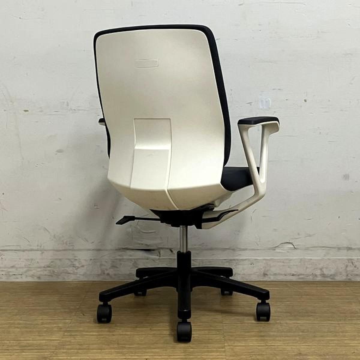 中古】トルテR KZ-230GB-W9W2 イトーキ/ITOKI 肘付ハイバック