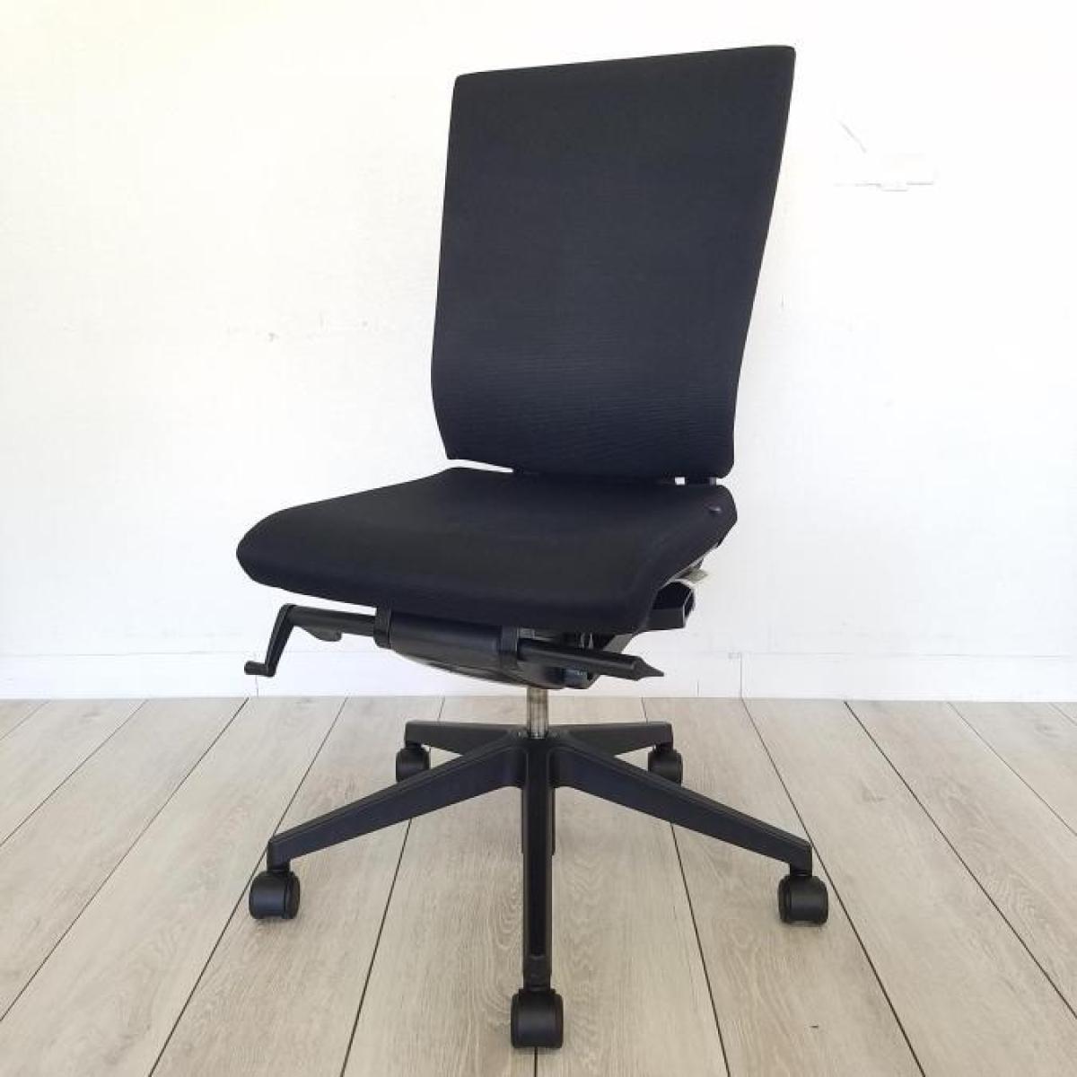 【6脚限定】【キャスター不良の為、お安く！】【ハイバックで背中をゆったりサポート＆快適なクッション性！】■ファシス (FURSYS) 製　T550シリーズ　ハイバック肘無し　■ブラック　オフィスバスターズ　梅田本店
                        T550
                                    中古
            