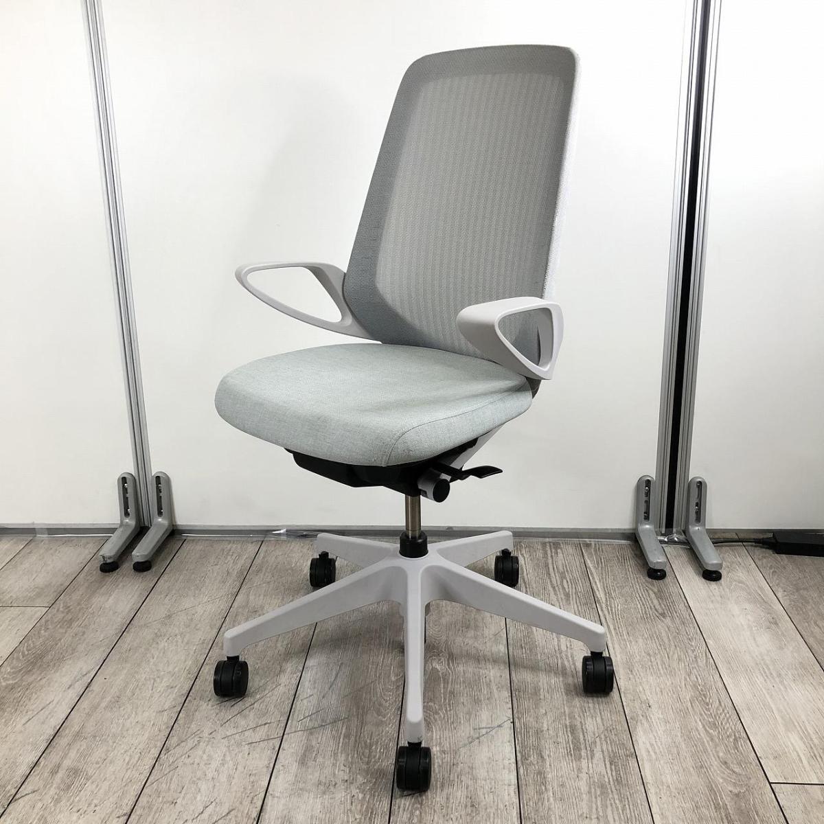 中古】ノート イトーキ/ITOKI 肘付ハイバックチェア 533707