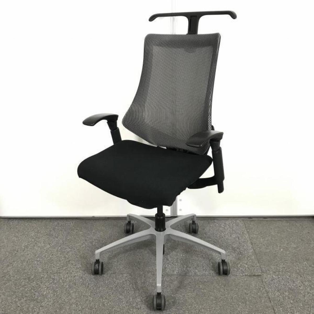 【在庫入替セール品】【姿勢の変化にフレキシブルに対応する高機能メッシュチェア！】■イトーキ製　エフメッシュ　肘付ハイバック　■可動肘　■背面メッシュ (ストライプレイヤー)　■ハンガー付き　■ブラック　【弊社使用欄：A00993485】
                        エフメッシュ
                                    中古
            
