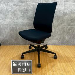 【残り1脚】コクヨ製のオフィスチェア【ウィザード/肘無/ブラック】が入荷しました！　＊福岡市拠点の「オフィスバスターズ福岡南店」は、福岡はもちろん、岡山・広島エリアにも対応しています。中古オフィス家具・チェア・デスク・複合機など一式手配可能。各地に特化した在庫とワンストップ対応で、起業・移転・レイアウト変更にしっかり対応し、岡山・広島でも安心の選択肢をご提供します。＊