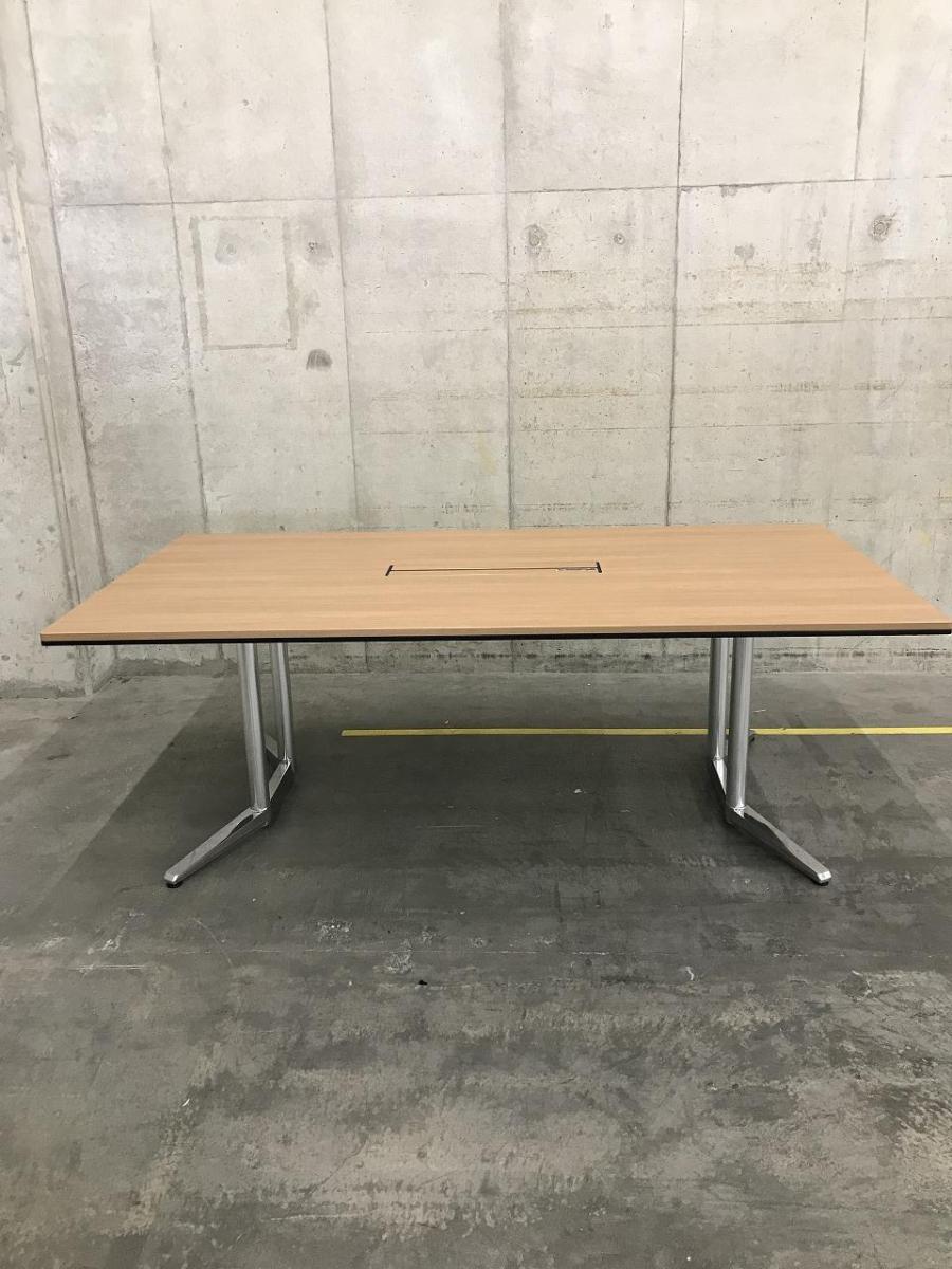 定価100万円越え！オカムラ ラティオ2シリーズ 3600ミーティングテーブル オカムラ ラティオⅡ 会議テーブル W3200 ネオウッドライト 中古
