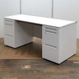 広々としたワークスペースと収納力！横幅1600㎜の大型両袖机が入荷！
■クロガネ　両袖デスク　W1600×D700×H720mm