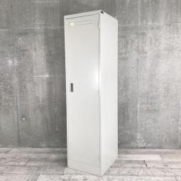 【安心の国内メーカー！掃除用具入れにもおすすめ！】■コクヨ（KOKUYO）製　LKロッカーシリーズ　1人用更衣ロッカー　縦型ロッカー　W455mm　■ニューグレー　■シリンダー錠　【弊社使用欄：A01026850】