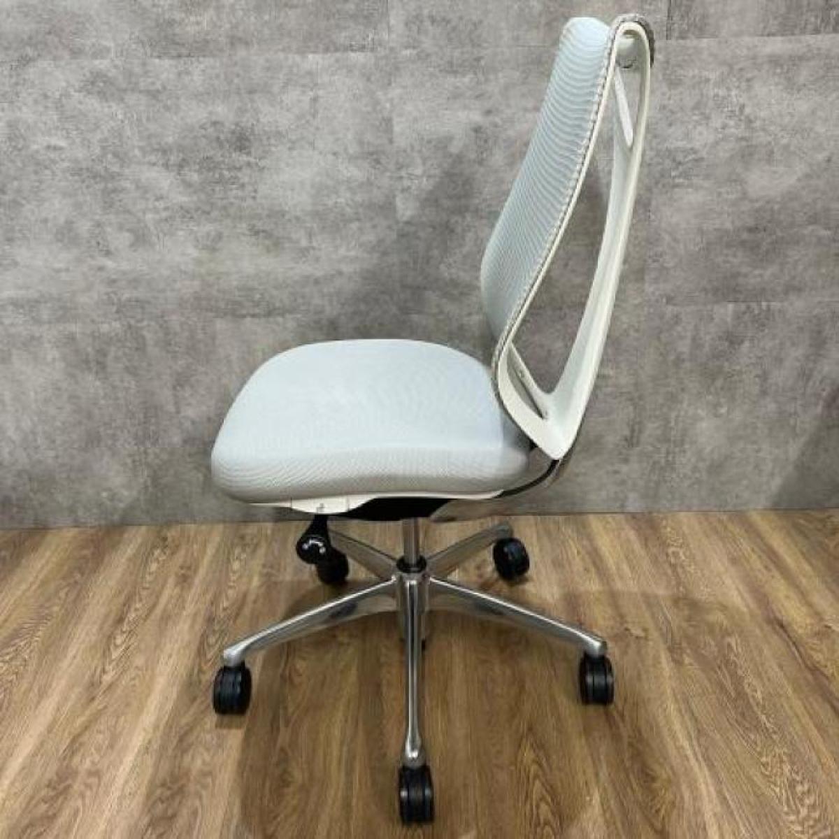 華子様用　チェア 受注生産品】 オカムラ オフィスチェア シナーラ 肘なし セージ