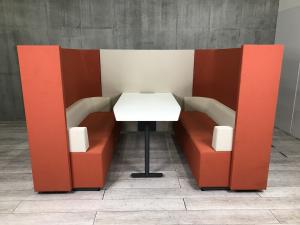 【商談、ミーティングをオシャレに快適に行えるブースセット！】■コクヨ　ブラケッツ (Brackets)　集中ワークブース　６人用カフェブース　■ソファ/テーブル　■オレンジ×ベージュ 【ABW商材】【関東倉庫在庫品】【弊社使用欄：A01027292】