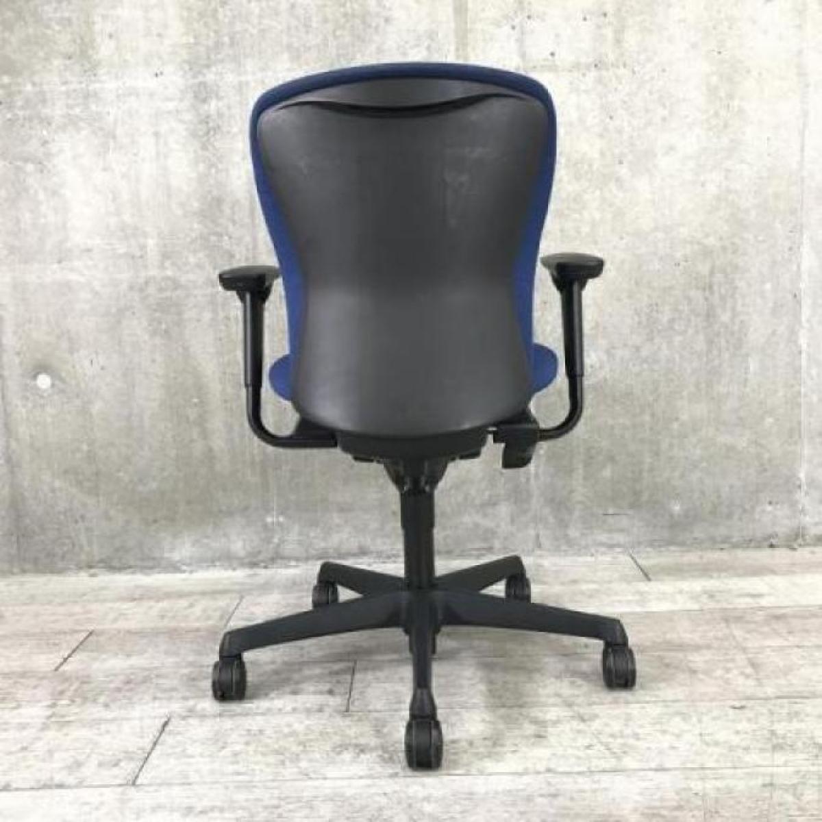クイックマスター 公務員 レック バラ売り可 一つ1300円 中古】スラート オカムラ/okamura 肘付ハイバックチェア 534151