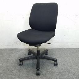 【5脚限定】【2025.08.06入荷予定】■イトーキ製　トルテチェア　ブラック　■クッション性の良さが快適！　オフィスバスターズ　梅田本店
