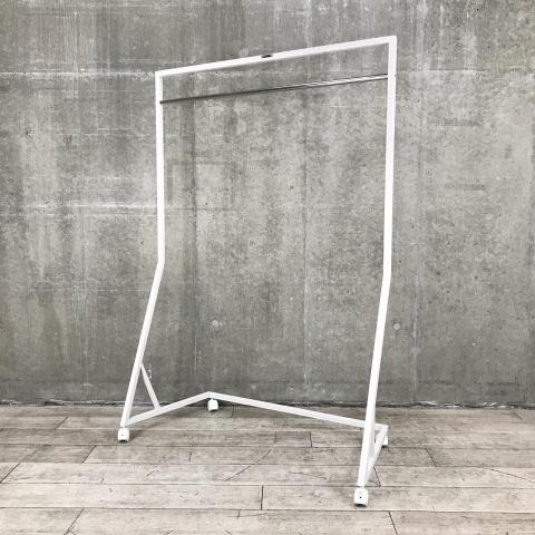 Φ【美品】okamura ステンレスコートハンガー キャスター付 コートハンガー オカムラ(岡村製作所) ハンガーラック 【通販