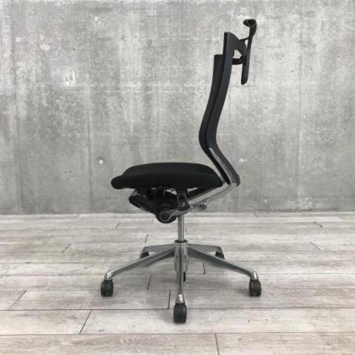 ty　オカムラ　バロン　ハイバック　背・座メッシュ　中古品 中古】バロンチェア オカムラ/okamura 肘付ハイバックチェア