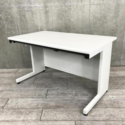【訳アリ品】【定番サイズの幅1200㎜！人気のホワイト平デスク！】■プラス（PLUS）製　フラットラインシリーズ　平机　幅1200mm　■引き出し付き　■色：ホワイト　配線カバーなし