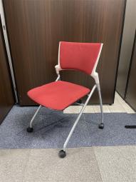 【在庫セール品・3脚限定】■イトーキ製　マノスチェア（MANOSS）　肘無ネスティングチェア　■レッド　■キャスター付 　■背パッド付　【ネスティングして省スペース！落ち着いたグリーン！】