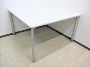 【在庫セール品・1台限定】■コクヨ（KOKUYO）　ワークフィット　ミーティングテーブル　■配線カバー付　【配線口付きテーブル！】