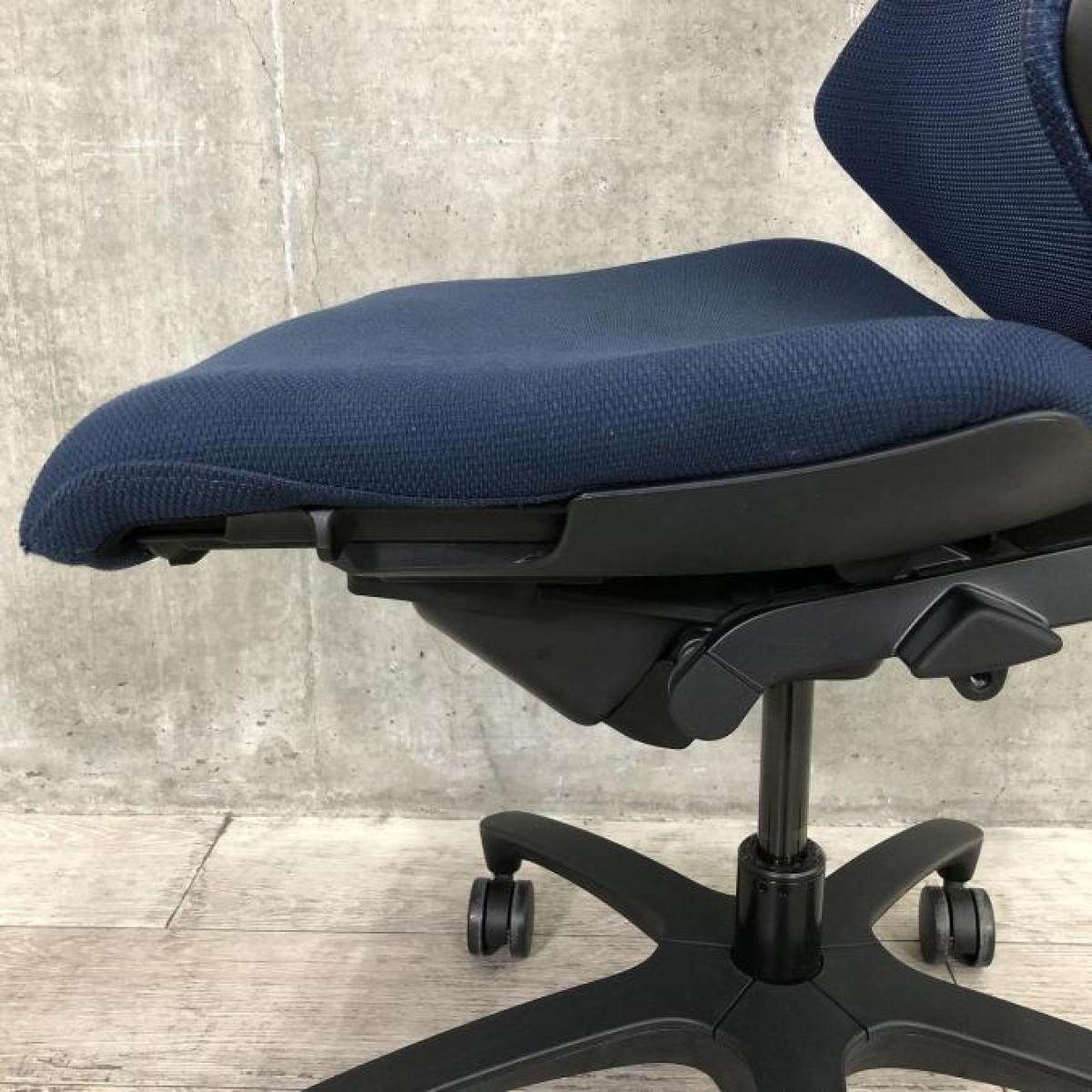 中古】エフメッシュ KF-370JB-T1B2 イトーキ/ITOKI 肘無