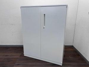 【在庫入れ替えSALE】【定番の両開き書庫・A4ファイルも楽々収納できます！】■ウチダ(UCHIDA）製　HSシリーズ　両開きローキャビネット　W900×D450×H1120mm　■ホワイト　■ベース・天板付　■シリンダー錠〈岐阜・愛知・三重・静岡・福井〉