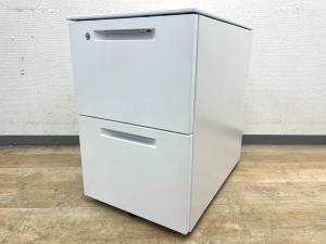 【希少な2段デスクインワゴン！収納力抜群！】■コクヨ（KOKUYO）　アイエス（IS）　2段ワゴン　■ホワイト　■キャスター付　■シリンダー錠