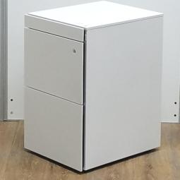 ★イトーキ製　インステートシリーズ　ホワイト　W395×D490×H640サイズ　シリンダー　注意※奥行490サイズ　フリアドデスクや平机の収納力アップに！　前面に取っ手がないフラットなデザイン！　デザイン性の高いキャスター付きホワイトワゴン　3段ワゴン！！