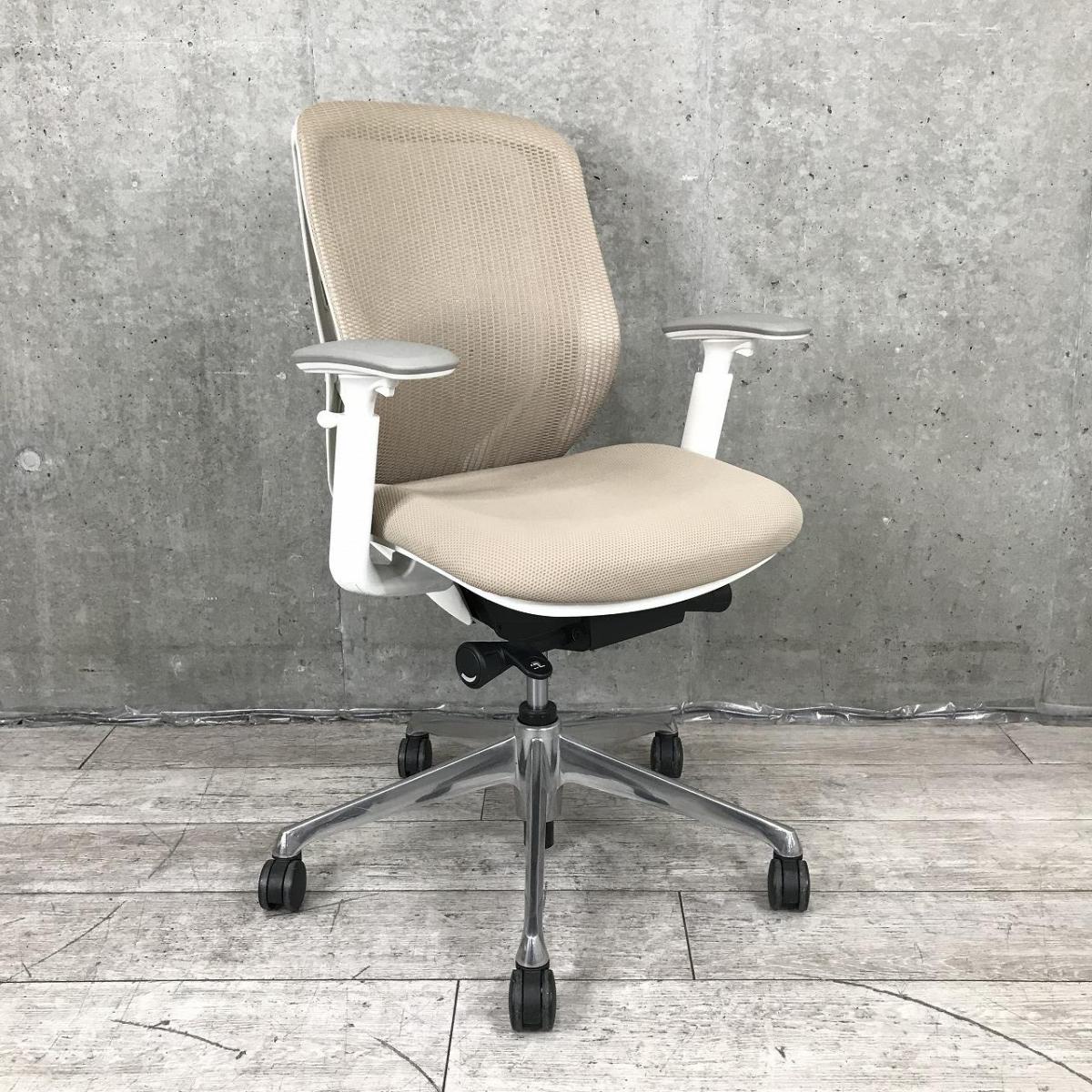 at　オカムラ　シルフィーチェア　ローバック　固定肘　前傾機能　メッシュ　中古品 中古】シルフィーメッシュ オカムラ/okamura 肘付ローバック