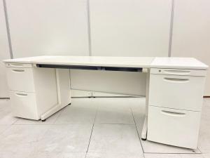 【定番サイズの幅1400㎜！ オーソドックスな片袖机＋脇机が入荷！】■プラス（PLUS）製　フラットライン(furatto_rain)　片袖机＋脇机　引き出し付き　幅1400mm　■ホワイト【入替セールにつき30%OFF！】【状態良好品！】