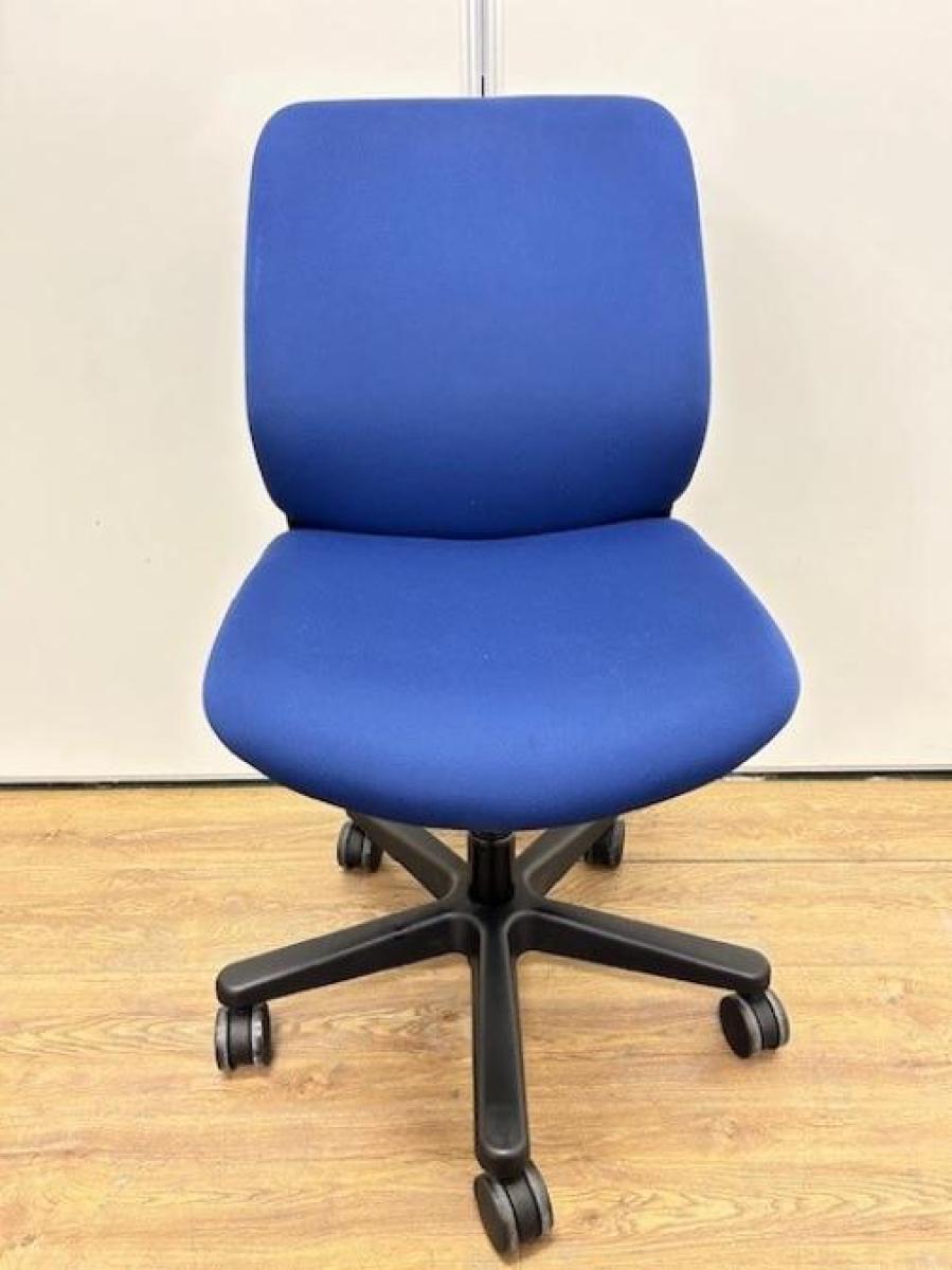 ITOKI イトーキ　廃盤 トニコチェア ベージュ　レトロモダン 中古】トルテチェア イトーキ/ITOKI 肘無ローバックチェア