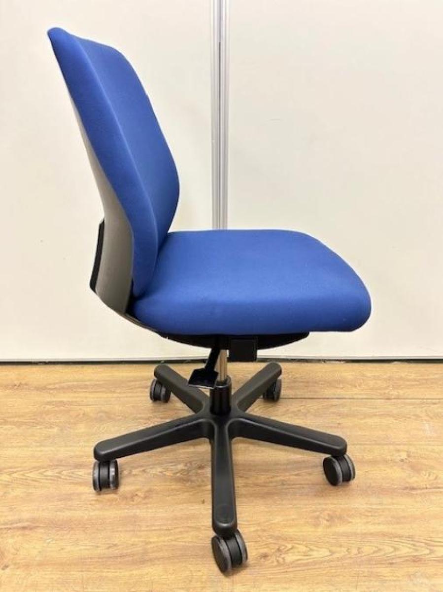 中古】トルテチェア イトーキ/ITOKI 肘無ローバックチェア