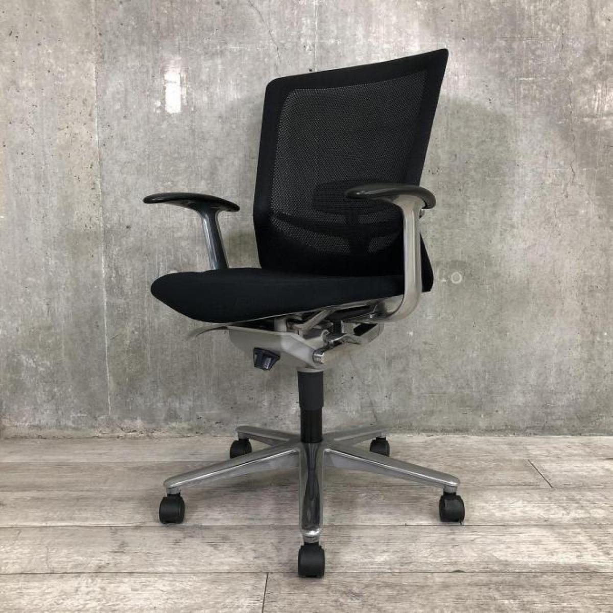 【快適さを長くキープする理想的なオフィスチェア！】■ウチダ（UCHIDA）　レジアチェア（REGIA）　肘付　ブラック【美しいデザイン！ハイグレードメッシュチェア】
【弊社使用欄：A01028602】
                        レジアチェア
                                    中古
            